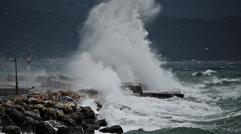 Πτώση της θερμοκρασίας και ισχυρά μελτέμια για σήμερα  – Που θα βρέξει